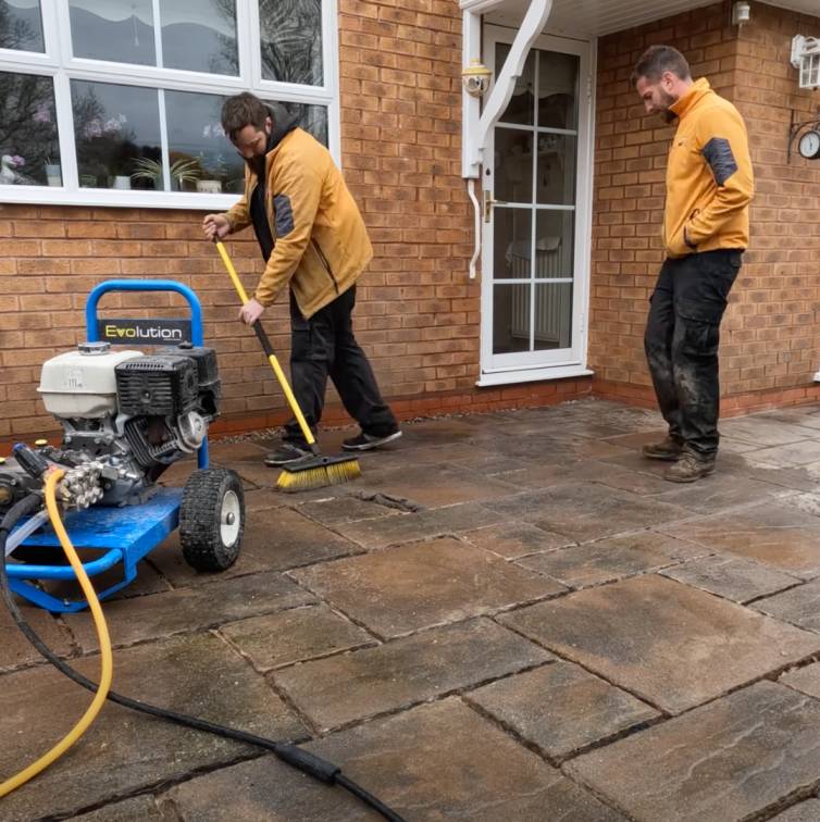 roof cleaning cheltenham